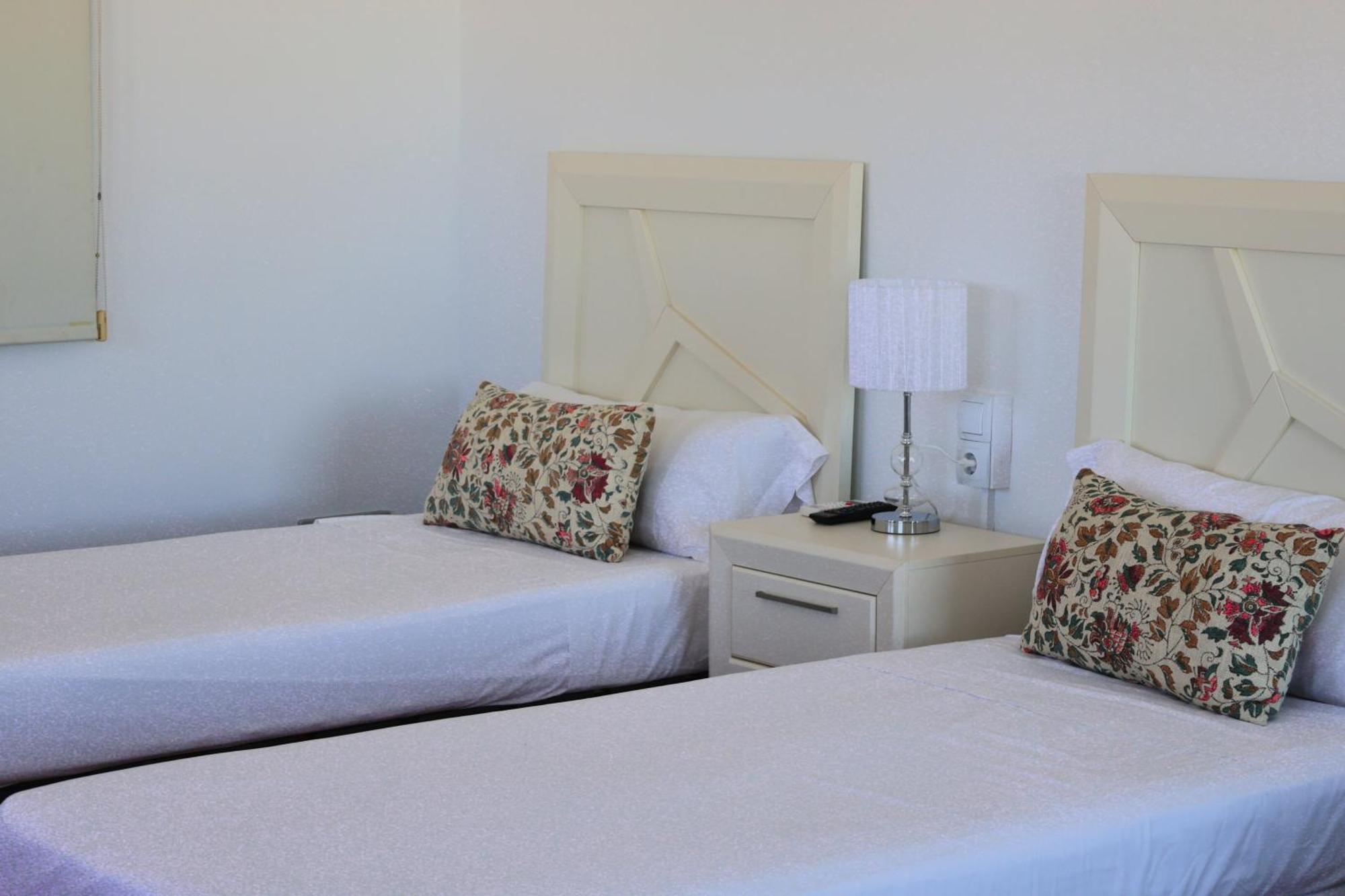 Cortijo Media Legua Hotel Vera Bagian luar foto